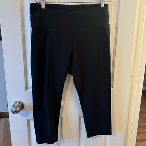 Capri Active Leggings